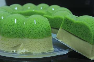 Yuk, Coba Resep Puding Roti Tawar Pandan