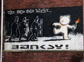 Berkarya dan Bersuara ala Bansky dengan Identitas Tersembunyinya