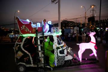 Grinch Peru Melawan Kejahatan dengan Natal