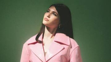 Makna Lirik ‘Die on This Hill’ Sienna Spiro