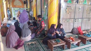Baksos Pengobatan Gratis Dilakukan di Masjid Lumajang