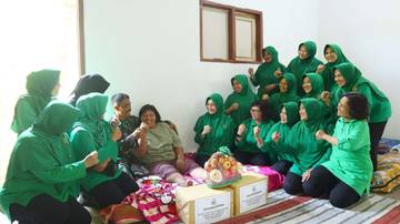 Persit Lumajang Gelar Bakti Sosial Tempursari