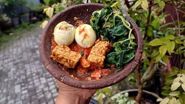 Telur Rebus Penyet Sambel Terasi Olahan Praktis Mengenyangkan