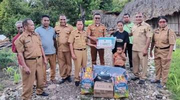 BPBD Kabupaten Kupang Salurkan Bantuan Logistik Bencana Angin