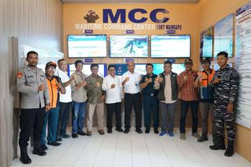 Dukung Proyek Strategis Nasional KKP Tinjau Pelabuhan Waingapu 