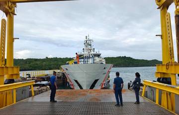 Pasokan 180 Ton BBM PLN Tiba di Rote