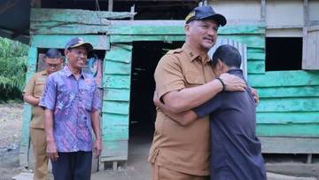 Bupati Armia Tinjau Langsung Rumah Warga Nyaris Rubuh