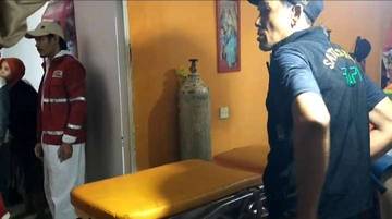 Evakuasi Pasien Sakit di Tengah Banjir Lhokseumawe