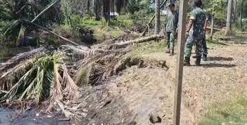 TNI Survei Delapan Titik Jalan Putus di Dewantara