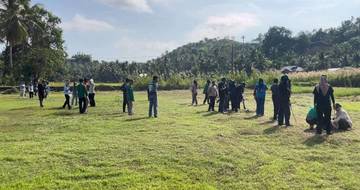 Mahasiswa Unimal Gotong-royong Pulihkan Fungsi Lapangan Cot Trieng