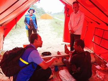 Puskesmas Langkahan Jemput ODGJ Di Tenda Pengungsian 