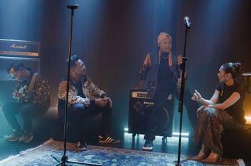 Lirik Dangdut Elektronik Wawes Ft Shopia Liana "Duwa"