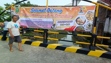 Resmi Dibuka: Pasar Krempyeng Bumi Semendung Diserbu Warga