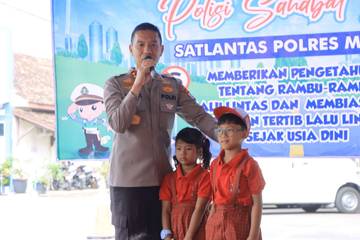 Polisi Sahabat Anak, Polres Madiun Tanamkan Edukasi Lalu Lintas Sejak Dini