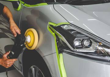 Manfaat Poles Body Mobil d i Musim Hujan