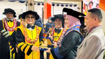 UNM Kukuhkan 1.000 Wisudawan dalam Wisuda Periode Januari