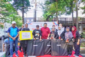 PERBANAS Sulsel Salurkan CSR Booth Portable untuk UMKM 
