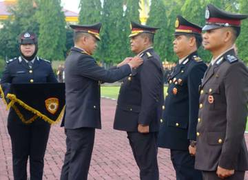 Ratusan Personil Poda Sulsel Mendapat Tanda Kehormatan Satyalencana 