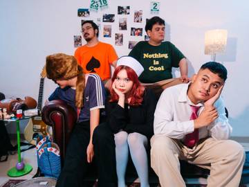 Puff Punch Ajak Nostalgia Lewat Single Terbaru “Varda”