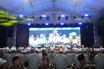 Puluhan Ribu Warga Hadiri Pasuruan Bersholawat 2025