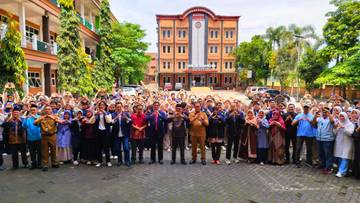 Unira Lepas Mahasiswa KKN Desa Wisata Berkelanjutan