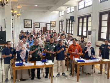 KPPN Malang Beri Penghargaan PRISMA Satker Berkinerja Terbaik