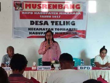 Camat Yelly Soput Pimpin Musrenbang Desa Teling