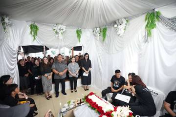 Pemkab Minahasa Beri Penghormatan Terakhir Untuk Florencia Wibisono