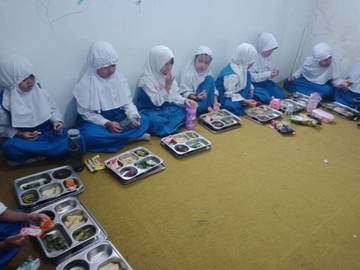 DLH Gandeng SPPG, Pilah Sampah Tekan Beban Kota