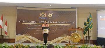 Rico Membuka Muskot ke VI Kadin Medan