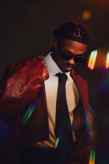 Tone Stith Rilis Single Fly