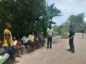 Kasie TIK Polres Merauke Kunjungi para Pemuda Pemudi