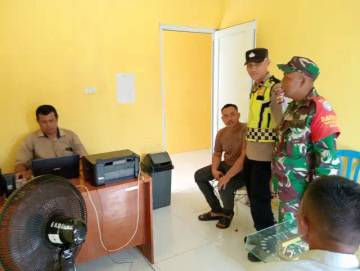 PolsekBubon Bersama Posramil Patroli harkamtibmas di Gunong Panah