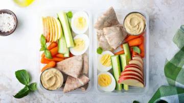 Tips Aman Mengonsumsi Cemilan Agar Tetap Sehat