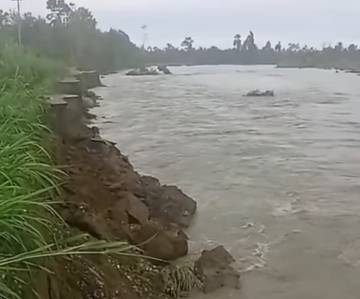 Jalan Wanggar Pantai Putus, Warga Desak Penanganan Darurat