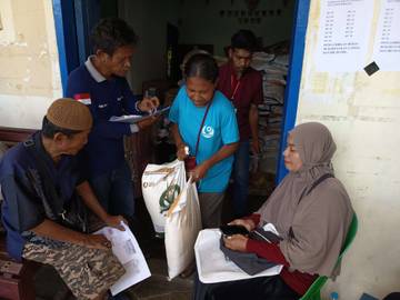 Bantuan Pangan Sebakis Disalurkan Lewat Layanan Jemput Bola