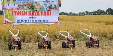 Kapuas Penopang Ketahanan Pangan, Petani Terima Alsintan Pusat