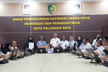 Pemko Serahkan Bantuan 87 Unit Alat Usaha UMKM