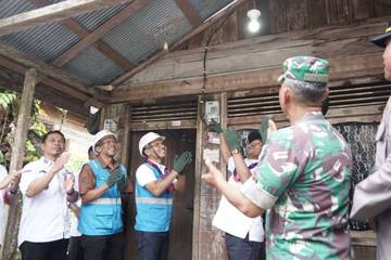 Desa Tambak Bajai Kapuas Belum Terjangkau Aliran Listrik