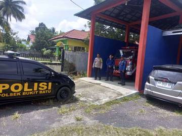 Polsek Bukit Batu dan Damkar Tangkiling Perkuat Soliditas