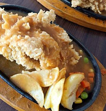 Kaitan Erat Makanan Halal dan Terkabulnya Doa Seseorang