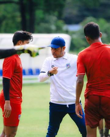 Nilmaizar Terpilih Coach of The Week