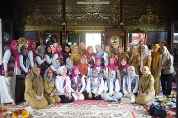 DWP DPUBMTR Sumsel Anjangsana ke Objek Wisata Bersejarah