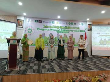 Hendry Munief Hadiri Pelantikan BMIWI Riau