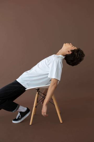 Duduk Lama Bikin Pegal, Peregangan Jadi Penyelamat