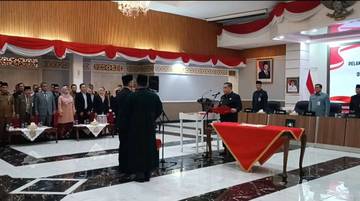 Sebanyak 13 Pejabat Eselon II Pemprov Riau Dilantik