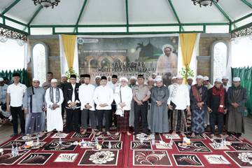 Pemkab Inhil Ikuti Haul Tuan Guru Sapat ke-89