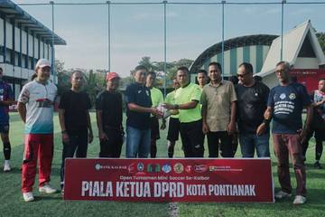 Turnamen Mini Soccer Ketua DPRD Satarudin Bergulir
