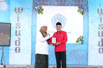 Hadiri Wisuda Santri, Wagub Kalbar Tekankan Pentingnya Pendidikan 