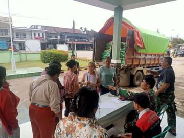 Beras Murah SPHP Bantu Warga Tayan Hulu